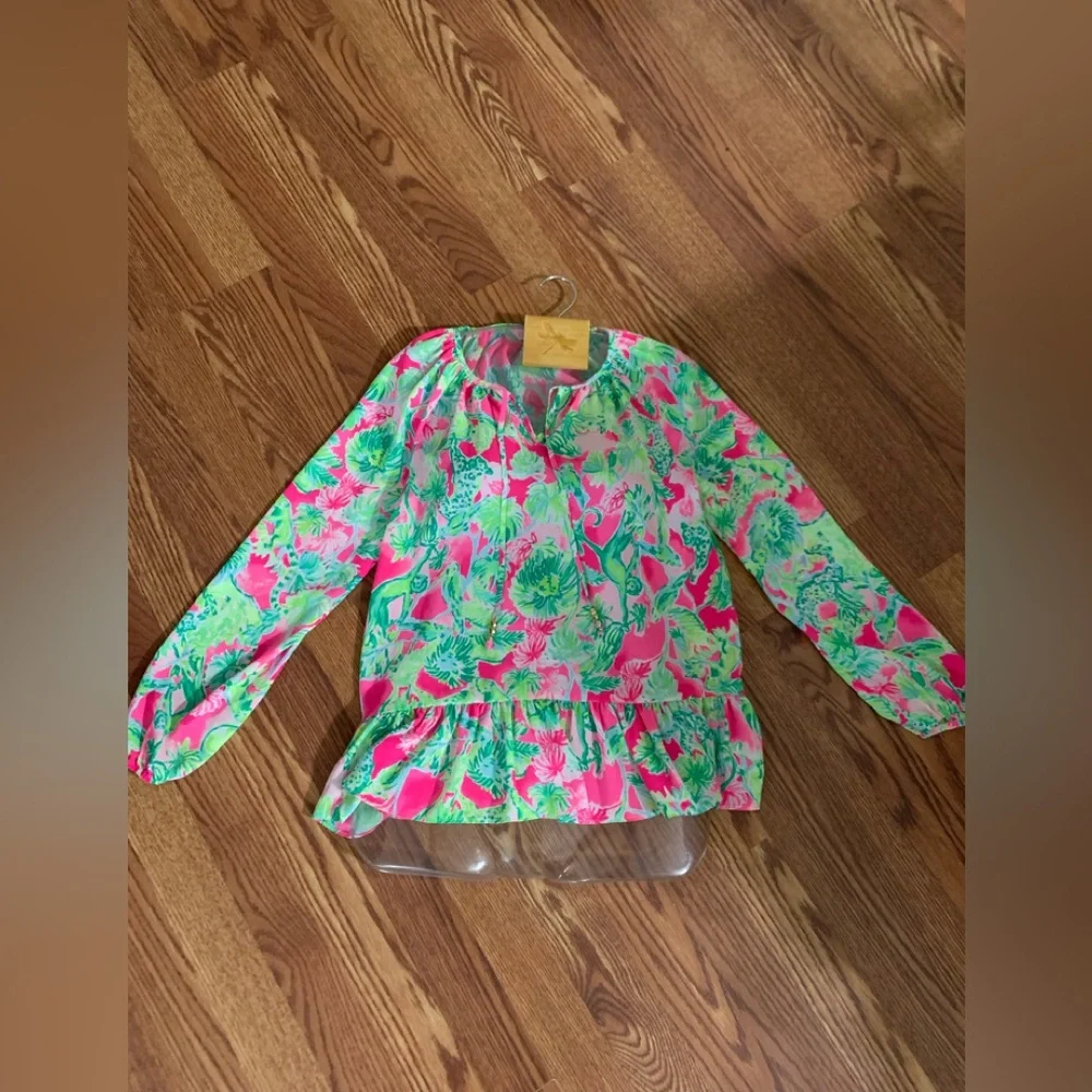 Lilly Pulitzer Women's Pink and Green Tensley Top - Picture 4 of 16
